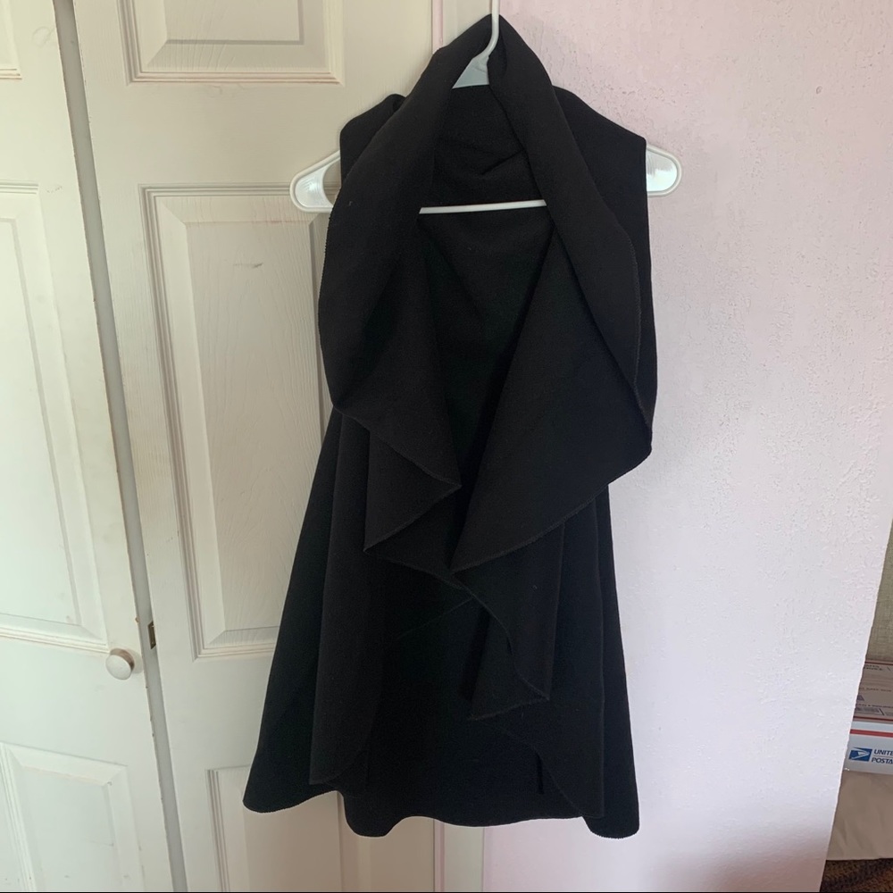 Skandal Black Sleeveless Cardigan